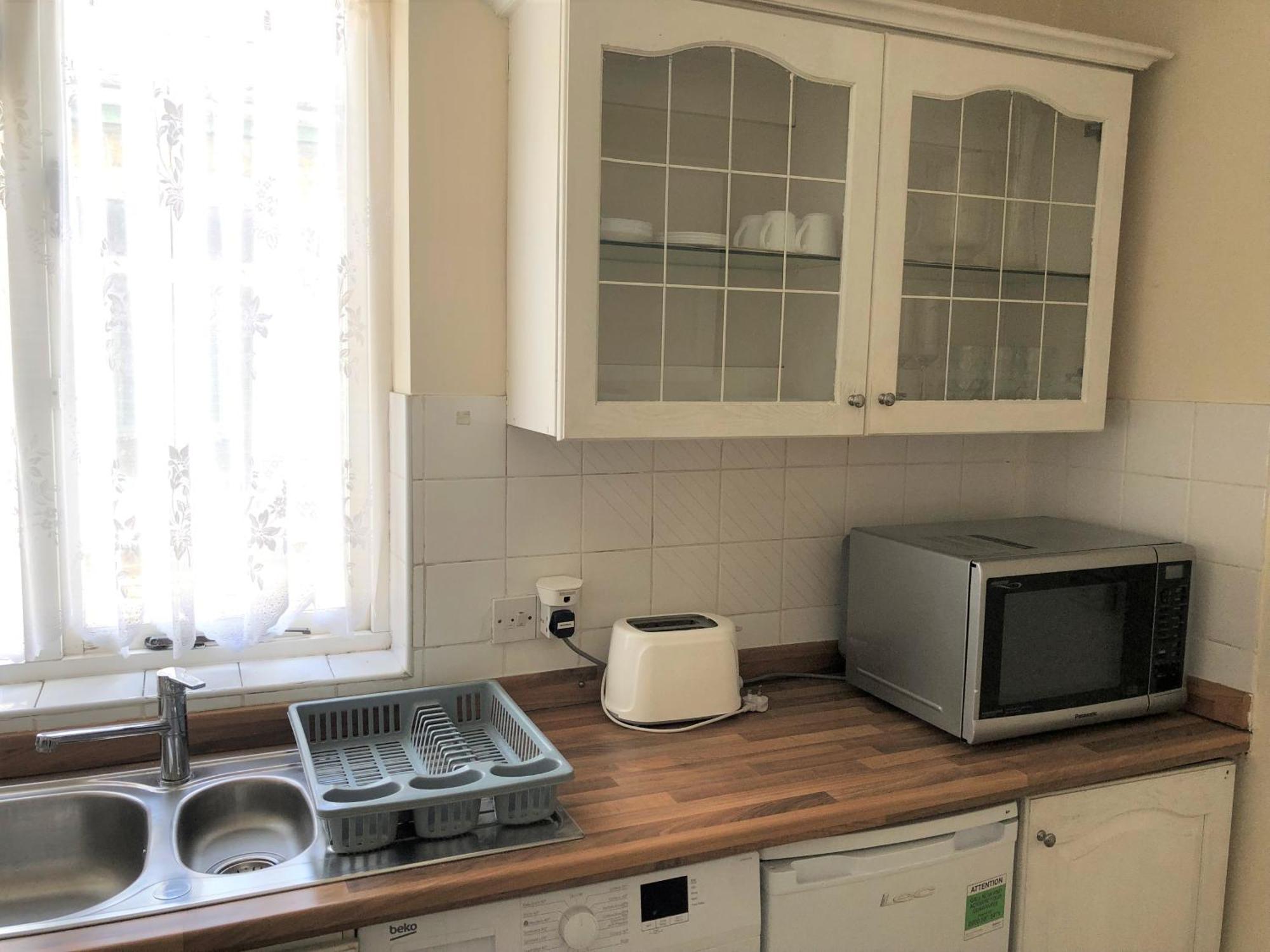 Spacious West London 2 Bedroom Apartment Bagian luar foto