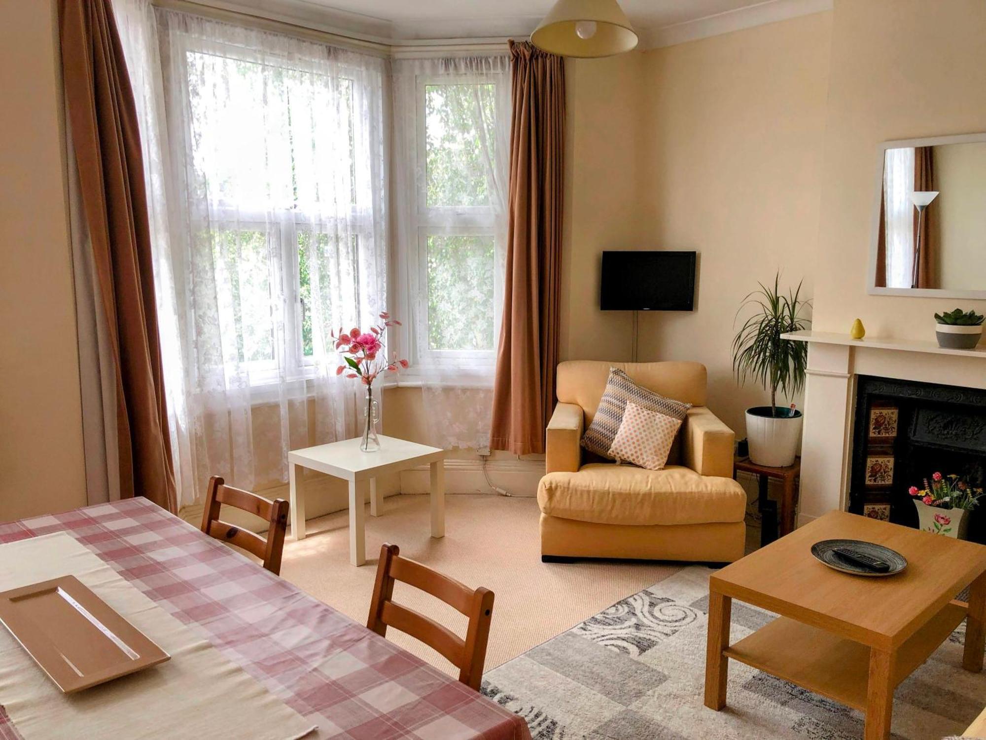 Spacious West London 2 Bedroom Apartment Bagian luar foto