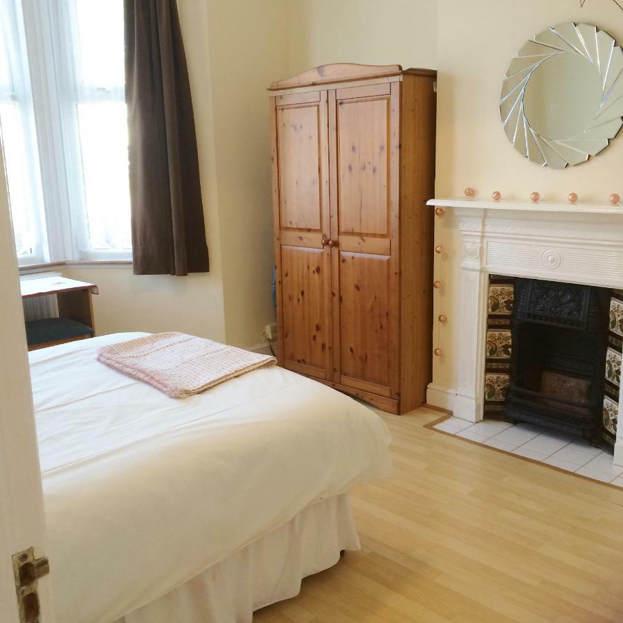Spacious West London 2 Bedroom Apartment Bagian luar foto