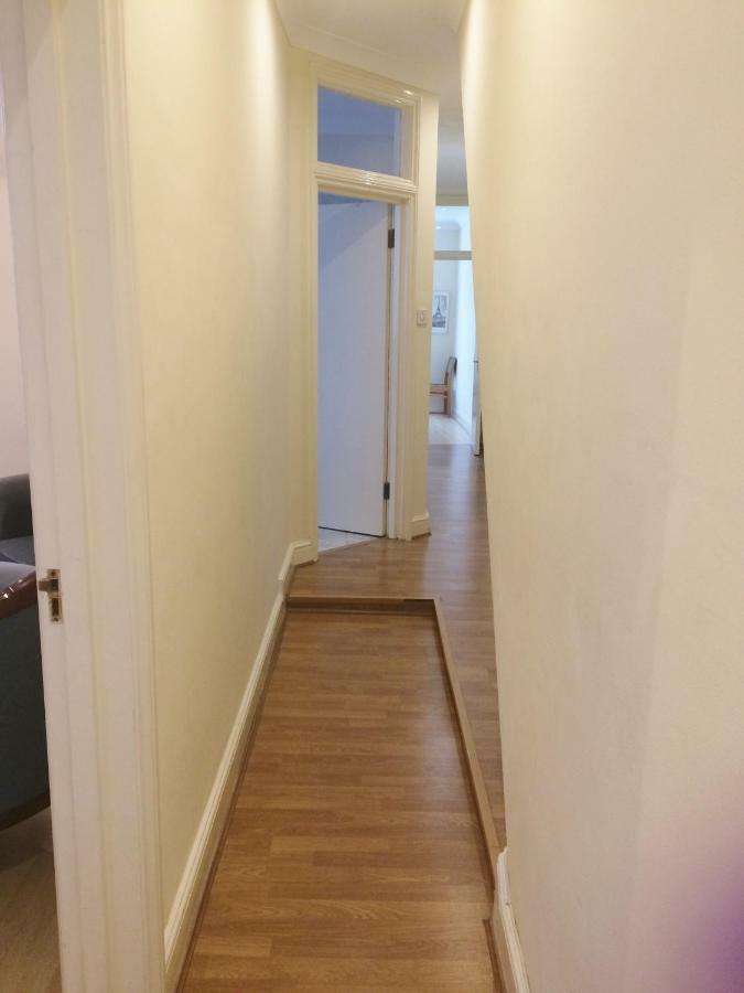Spacious West London 2 Bedroom Apartment Bagian luar foto
