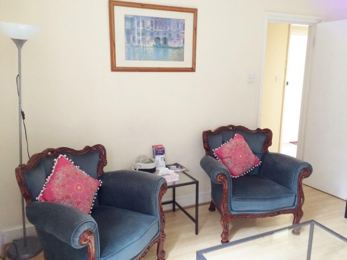 Spacious West London 2 Bedroom Apartment Bagian luar foto