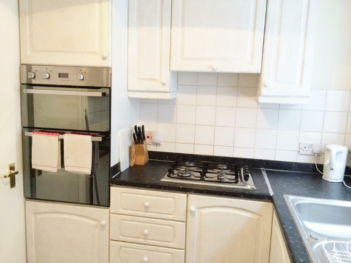 Spacious West London 2 Bedroom Apartment Bagian luar foto